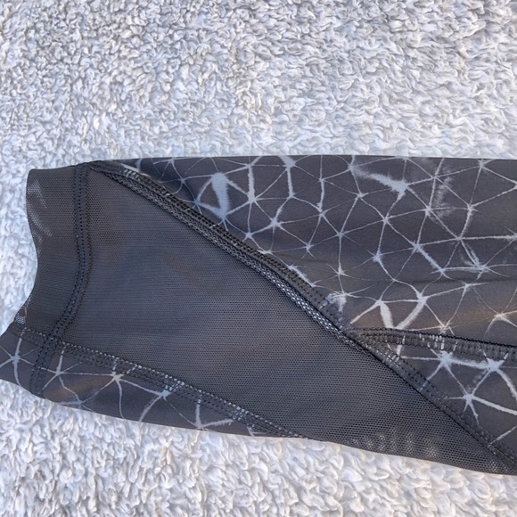 LULULEMON RUN INSPIRE CROP LUXTREME MESH SIZE 8 - Picture 9 of 9